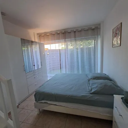 شقة Duplex - Sleeps 4 كان